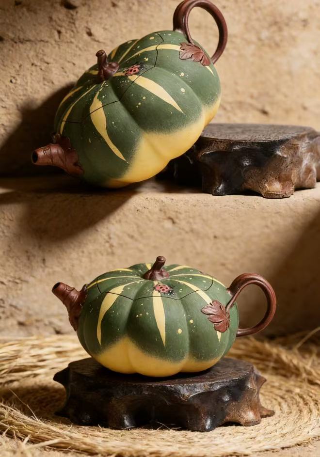 Da Hong Pao Teapot - Two‑Tone Pumpkin Form